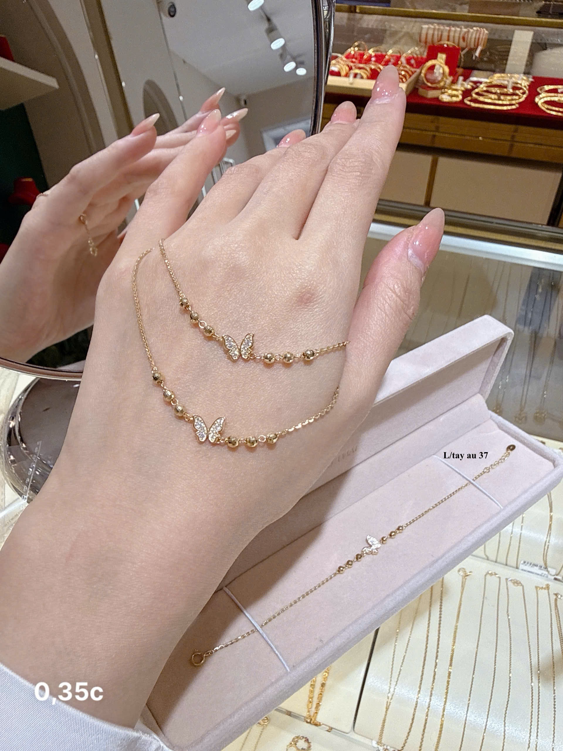 Lắc hồ điệp